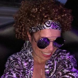 Meet your Posher, Loreen